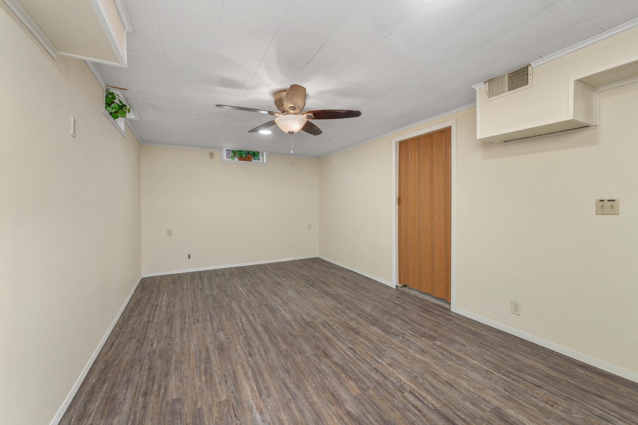 1753 E Marion Property Photo 27