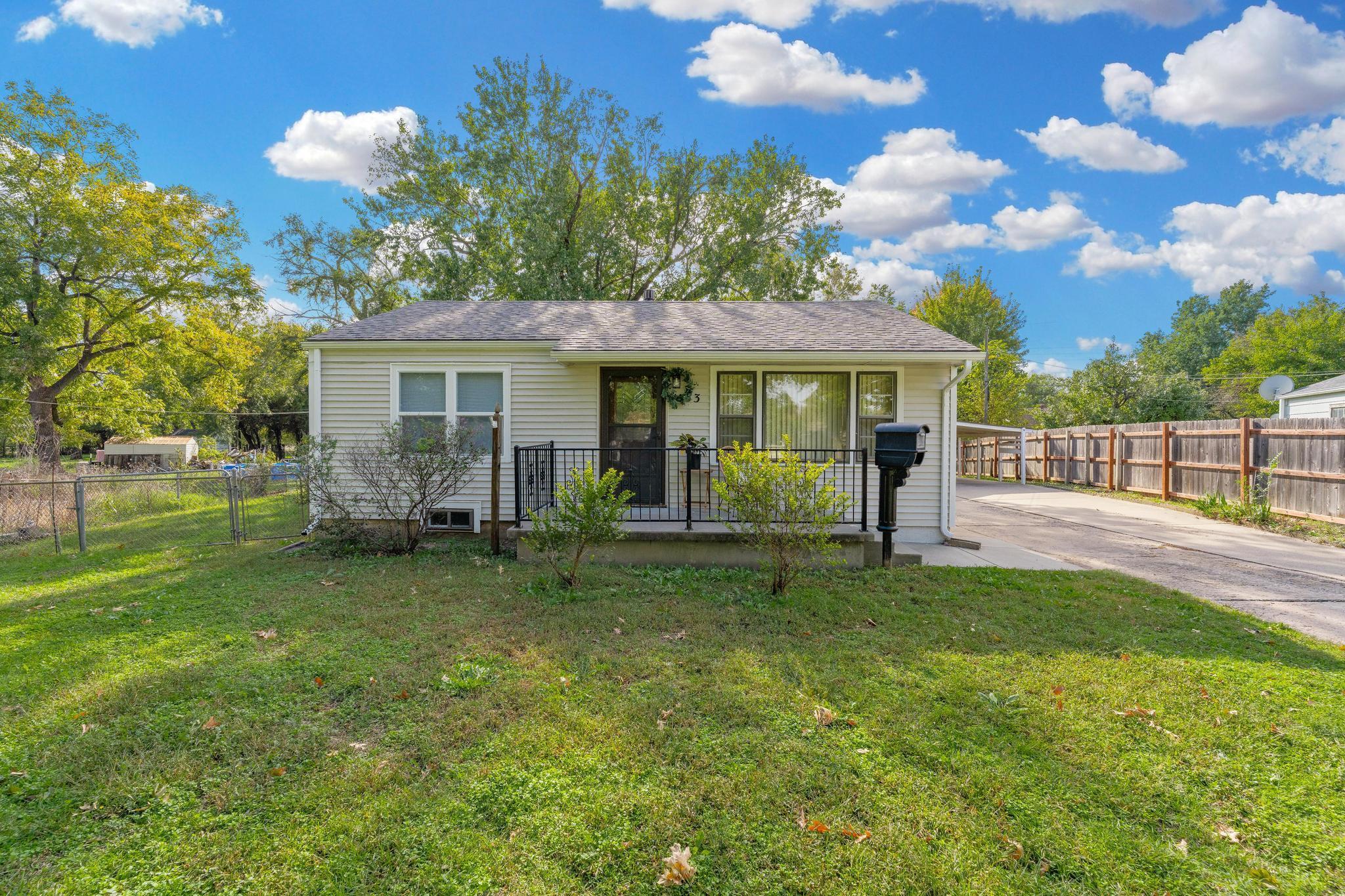 1753 E Marion Property Photo 32