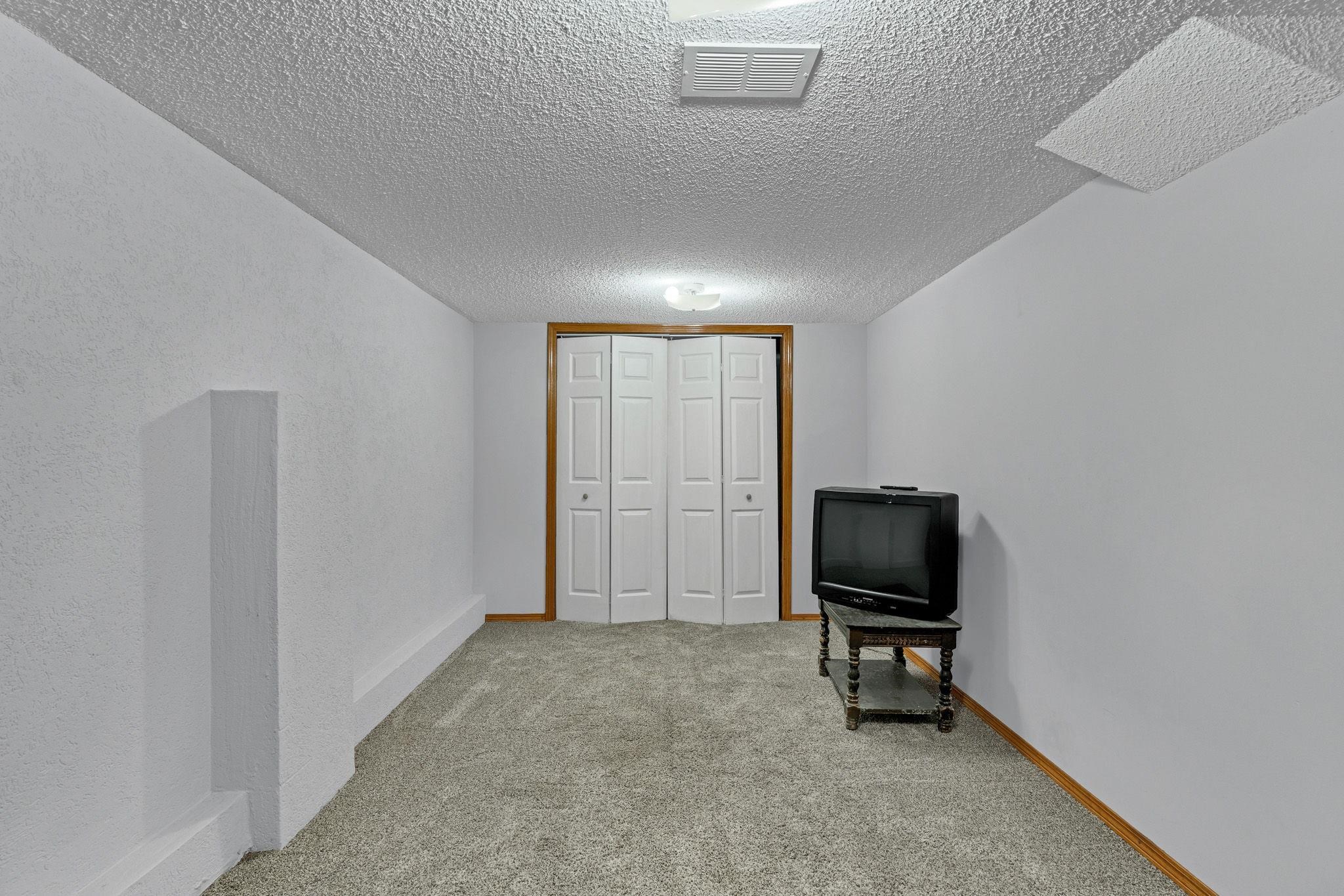 8360 S Lulu Property Photo 26