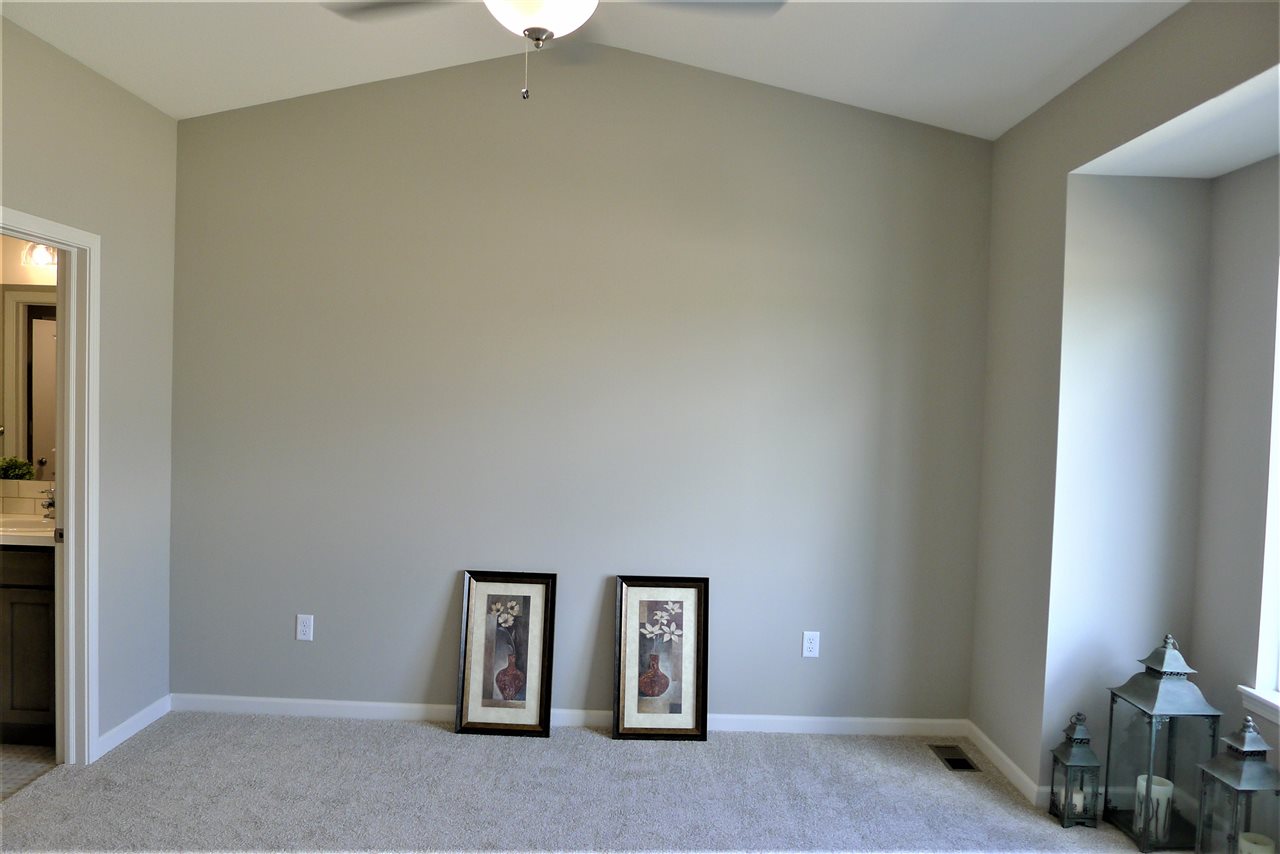 1822 S Stephanie St Property Photo 9