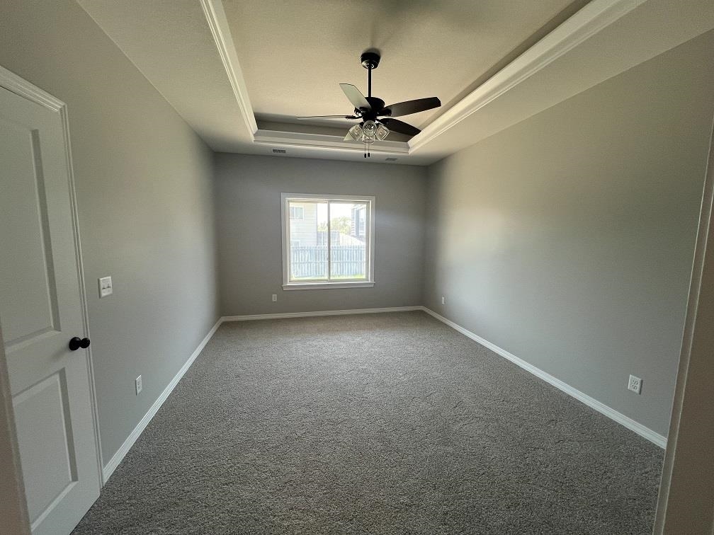 627 E Allison Property Photo 9