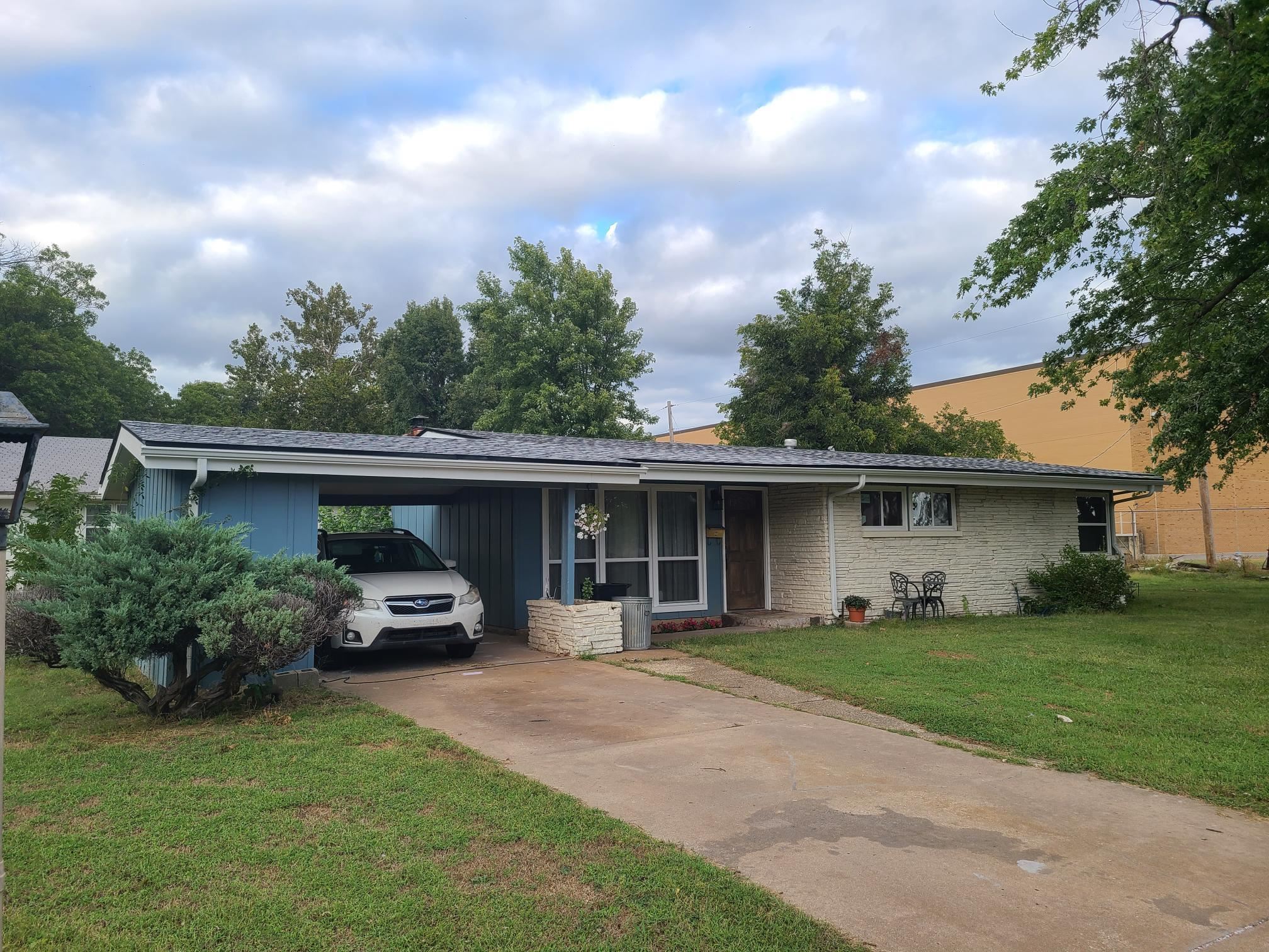 1804 Elizabeth St Property Photo 1