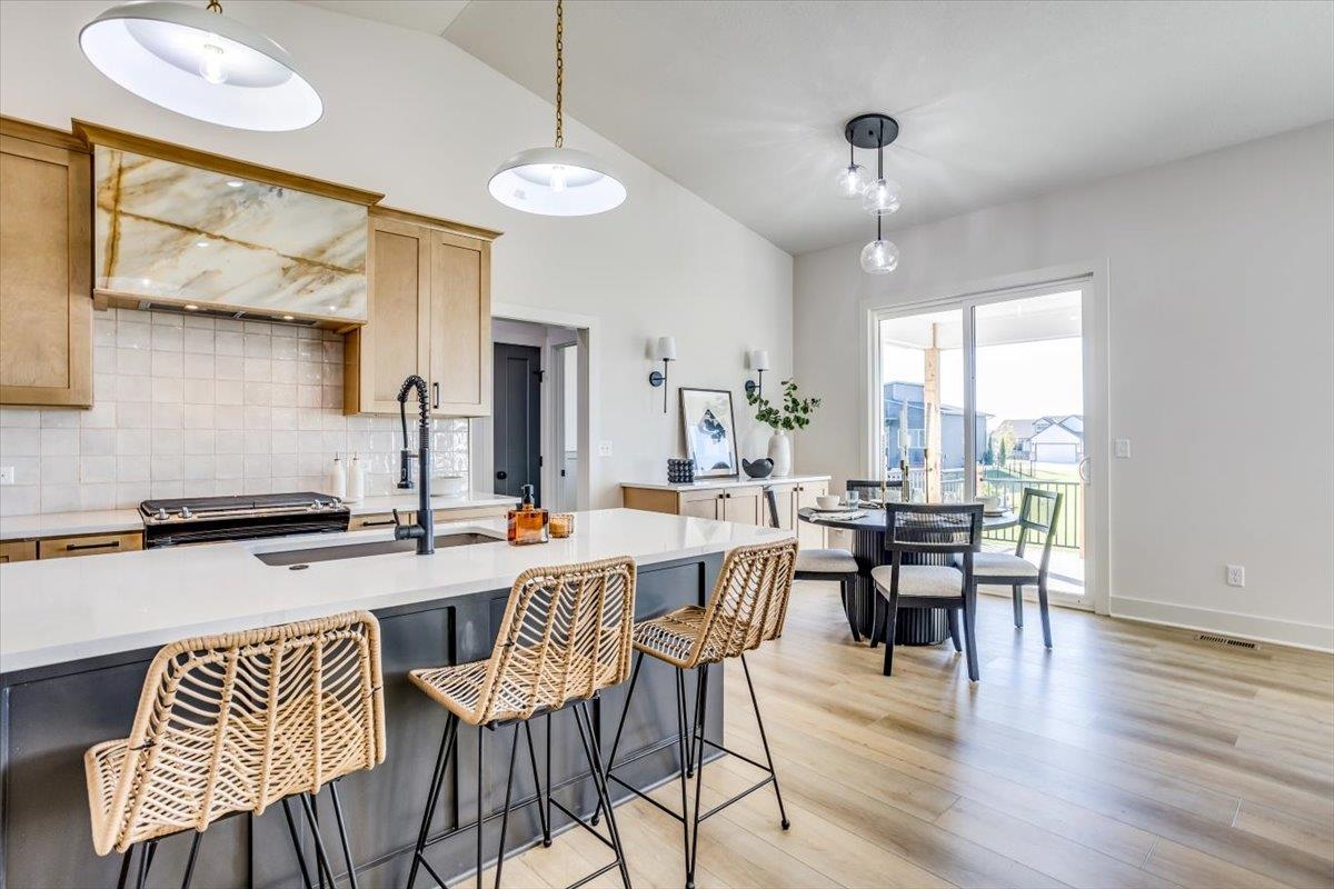 196 S Wellcrest Ct. Property Photo 9