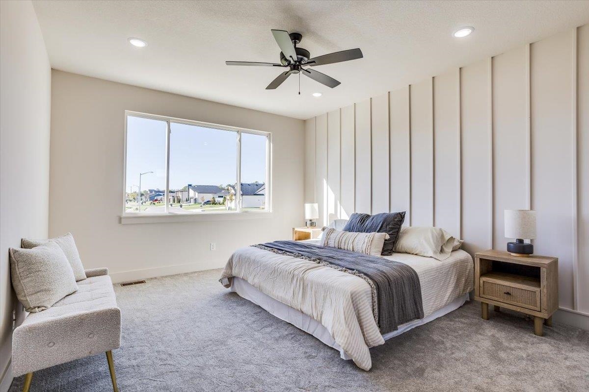 196 S Wellcrest Ct. Property Photo 19