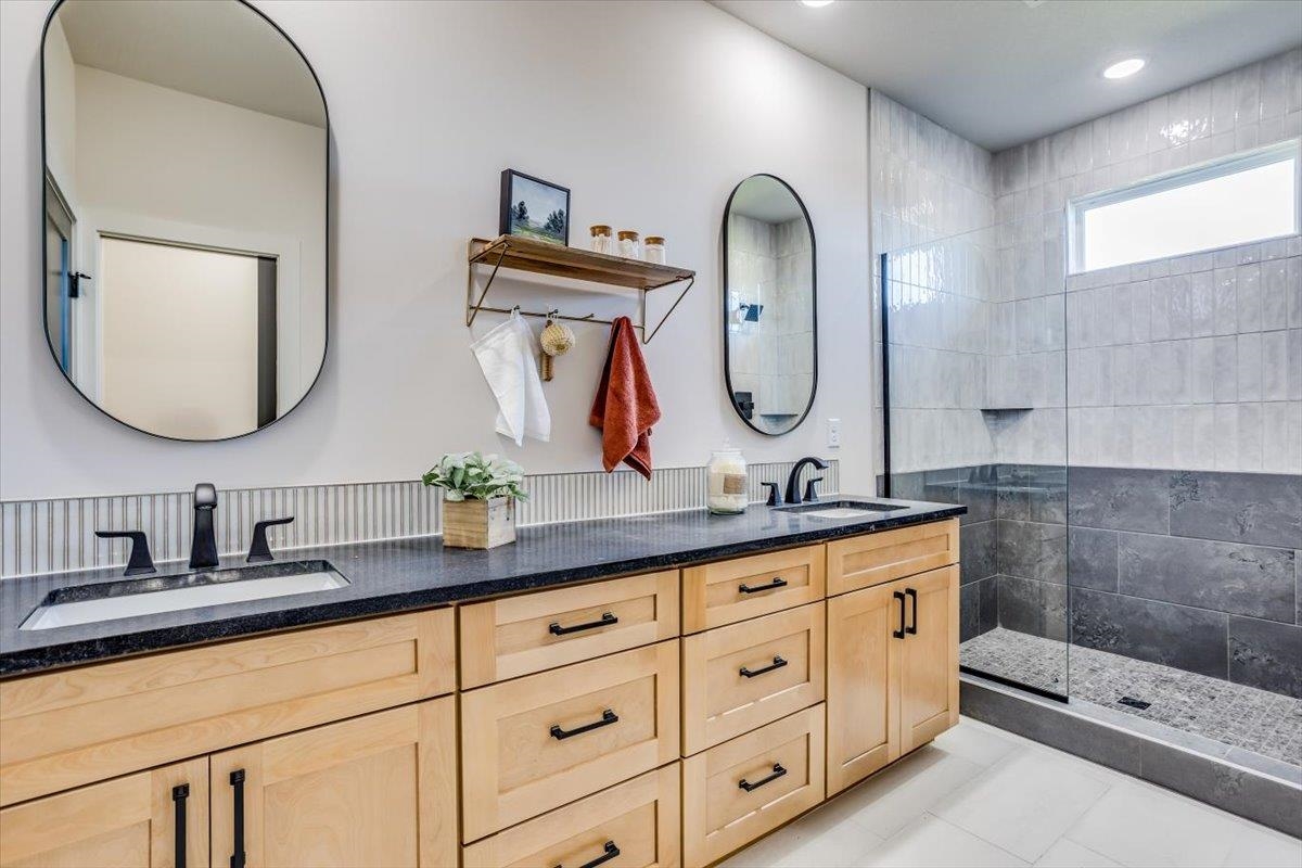 196 S Wellcrest Ct. Property Photo 20