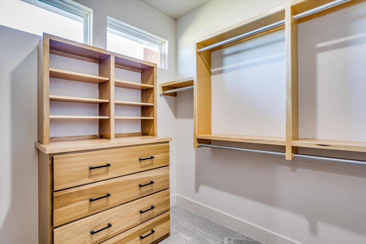 196 S Wellcrest Ct. Property Photo 22