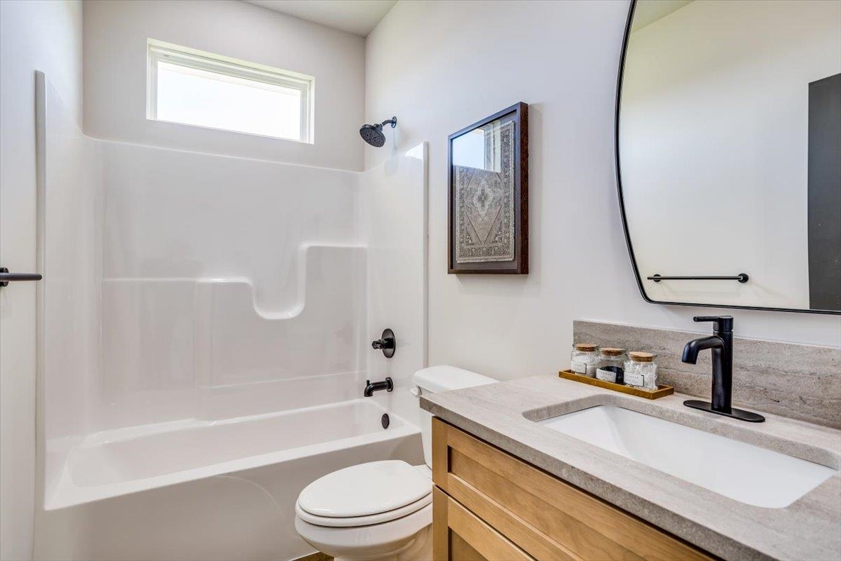 196 S Wellcrest Ct. Property Photo 25