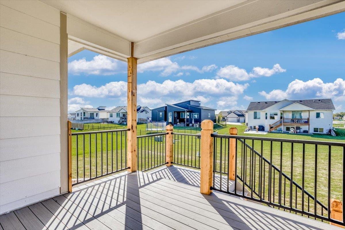 196 S Wellcrest Ct. Property Photo 36