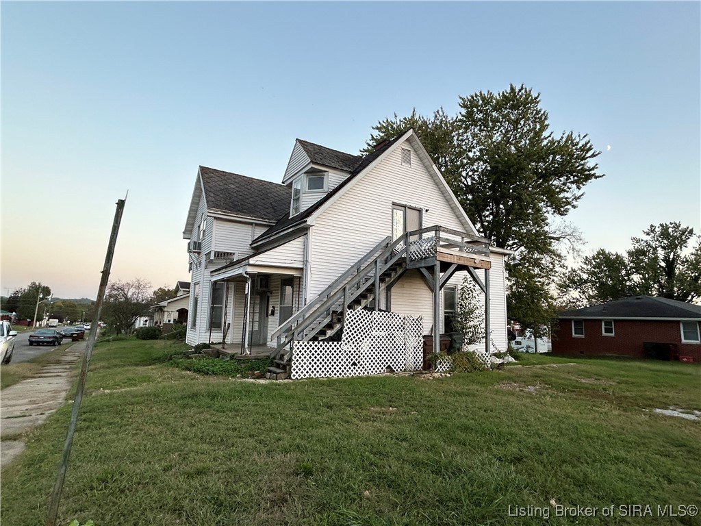 220 W Spring Street Property Photo 2