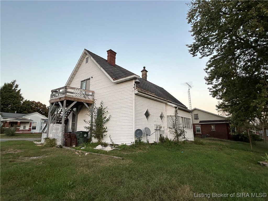 220 W Spring Street Property Photo 3