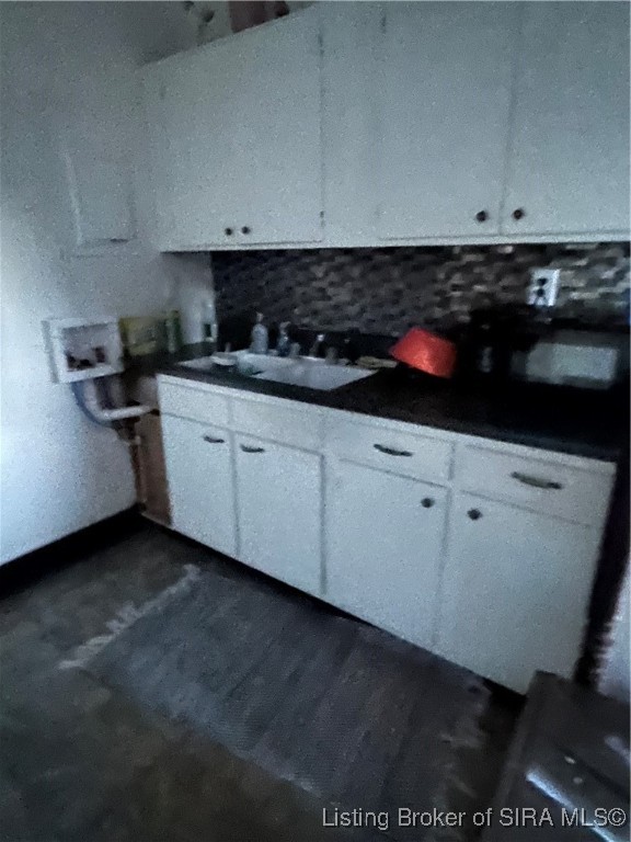 220 W Spring Street Property Photo 6