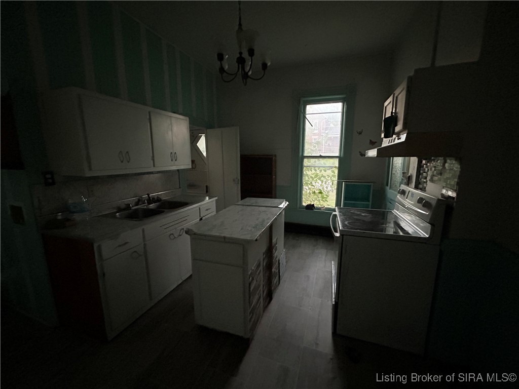 220 W Spring Street Property Photo 15