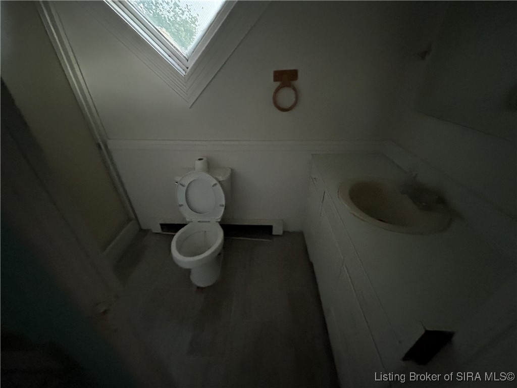 220 W Spring Street Property Photo 16