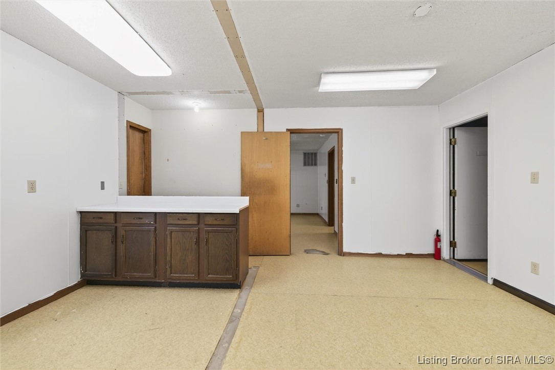 2082 W State Road 54 Property Photo 16