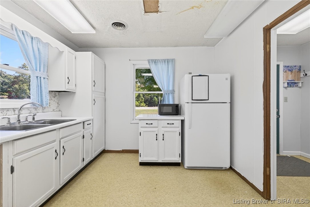 2082 W State Road 54 Property Photo 17