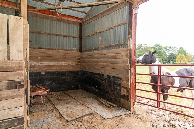 6734 N Sr 7 Property Photo 46