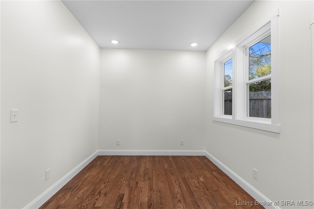 1122 W Second Street Property Photo 13