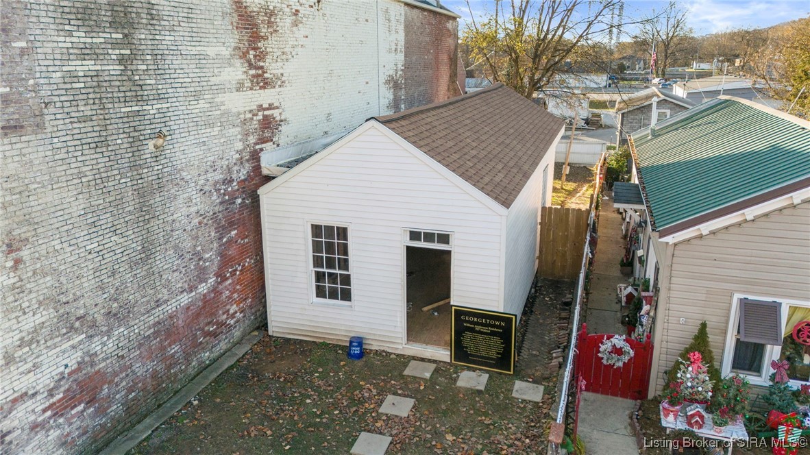 707 Walnut Street Property Photo 3