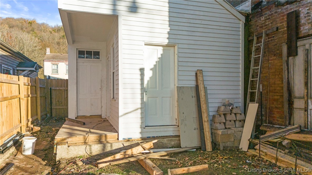 707 Walnut Street Property Photo 6