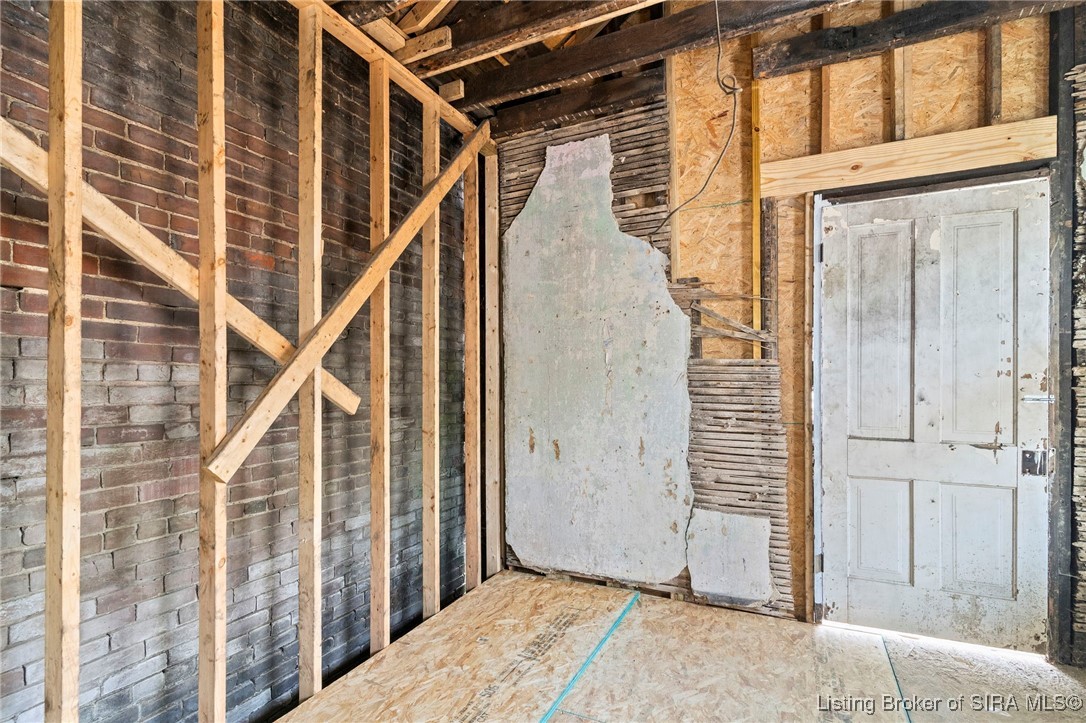 707 Walnut Street Property Photo 10