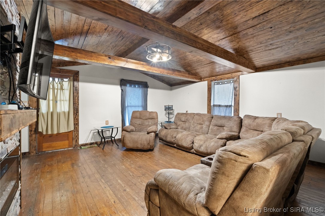 410 S Main St Property Photo 3