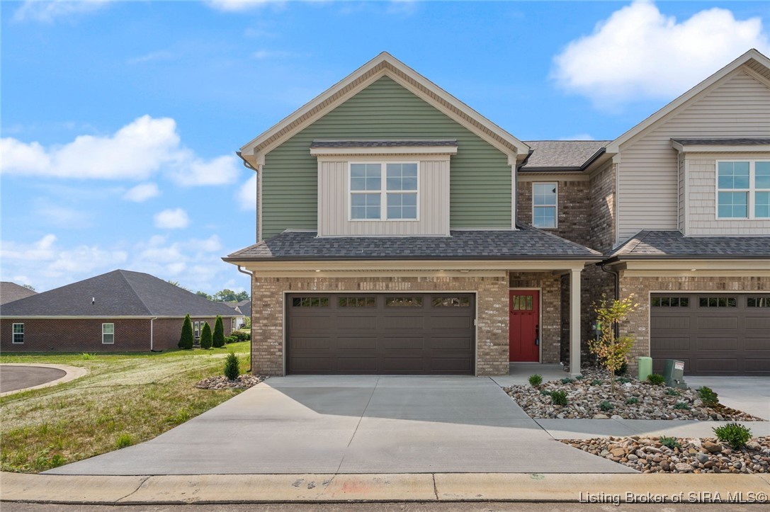 5215 N Hampton Ct Property Photo 1