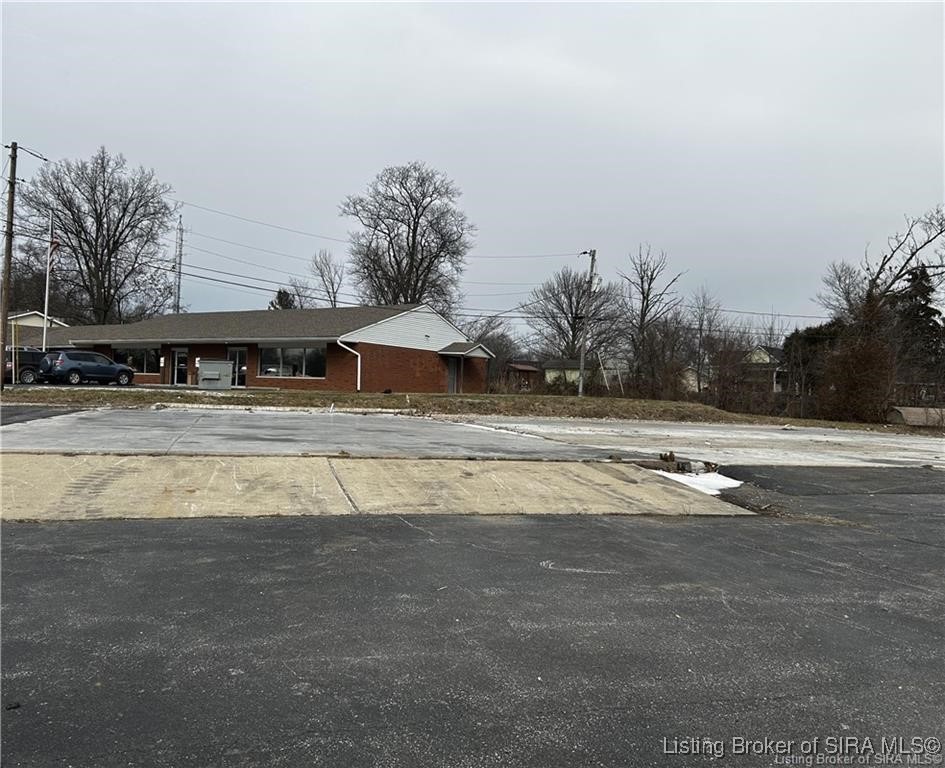 606 Green Road Property Photo 2