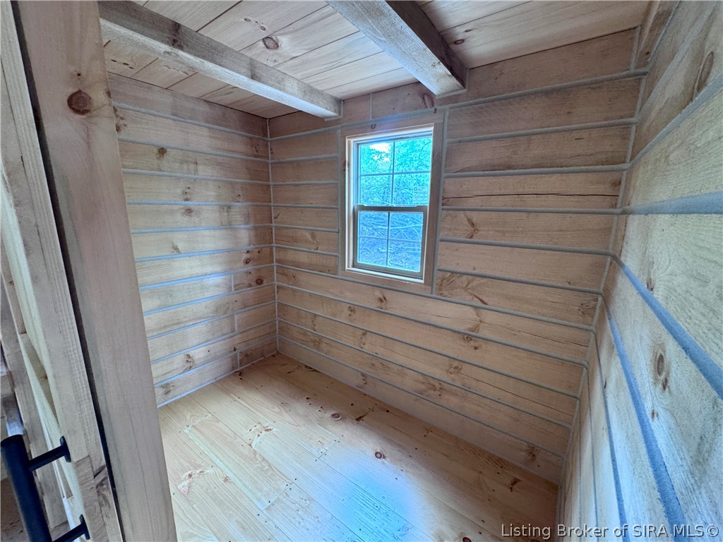 1 In-237 Property Photo 26