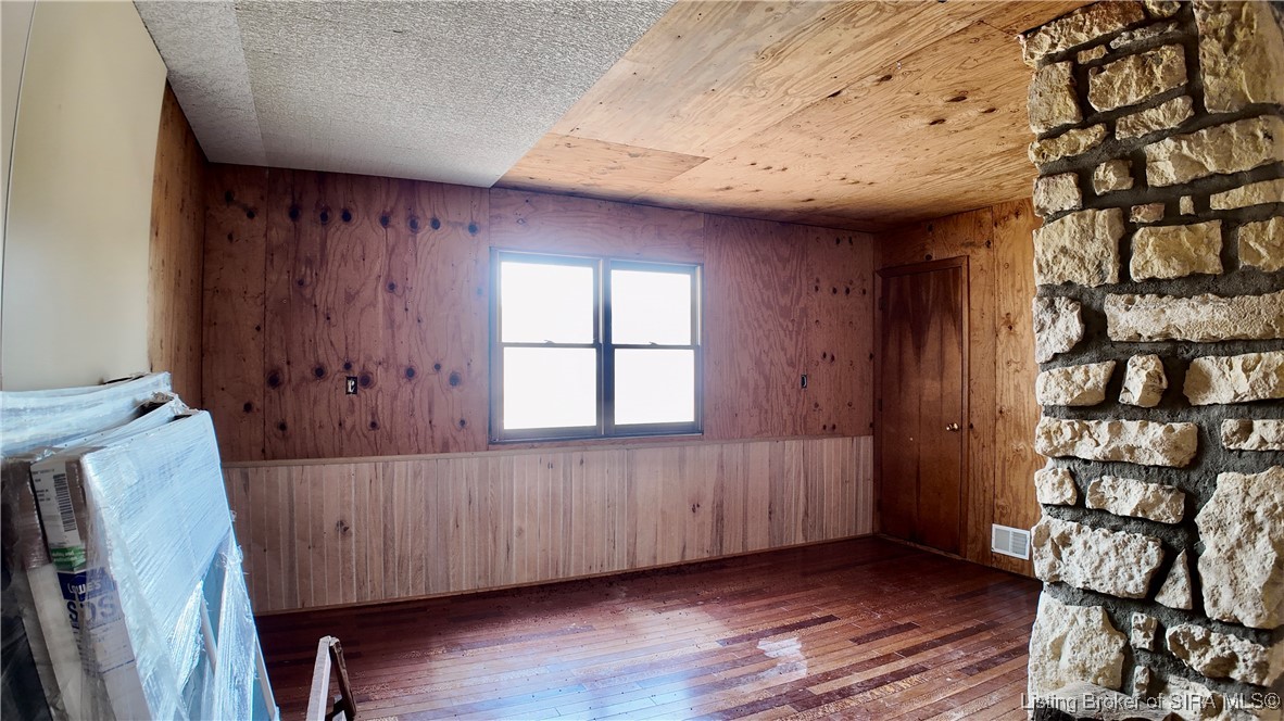 1921 E Sr 250 Property Photo 11