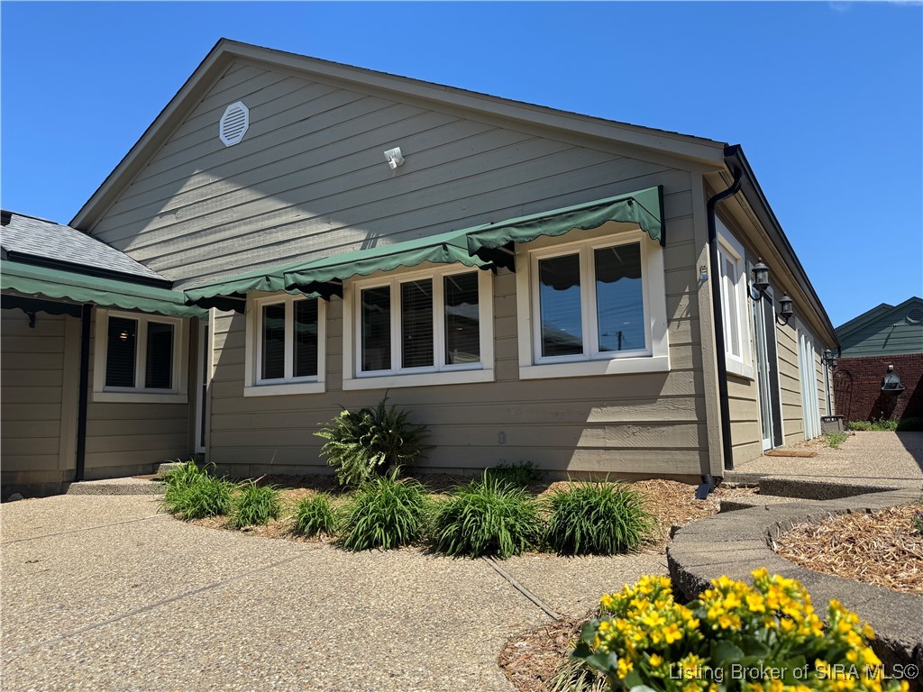 4 Charlestown Court Property Photo 1