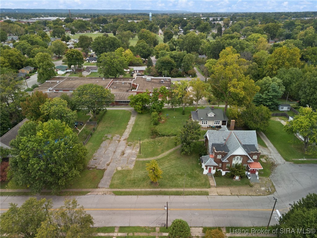 200 W Park Place Property Photo 15