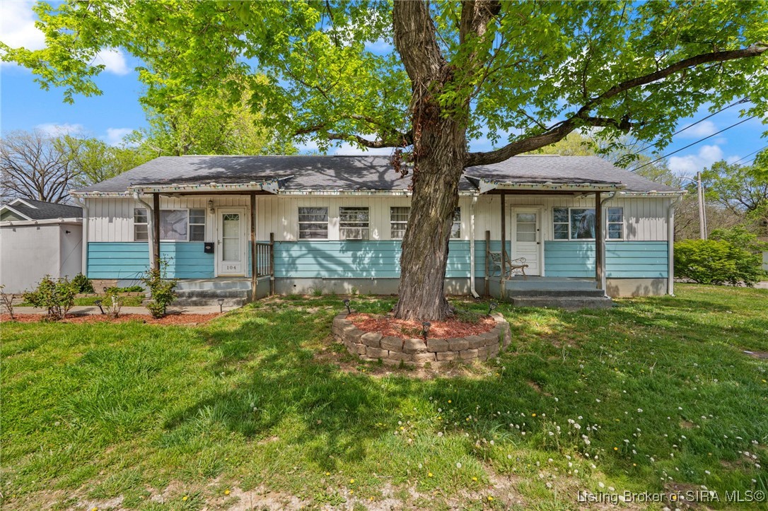 104 Spring St Property Photo 1
