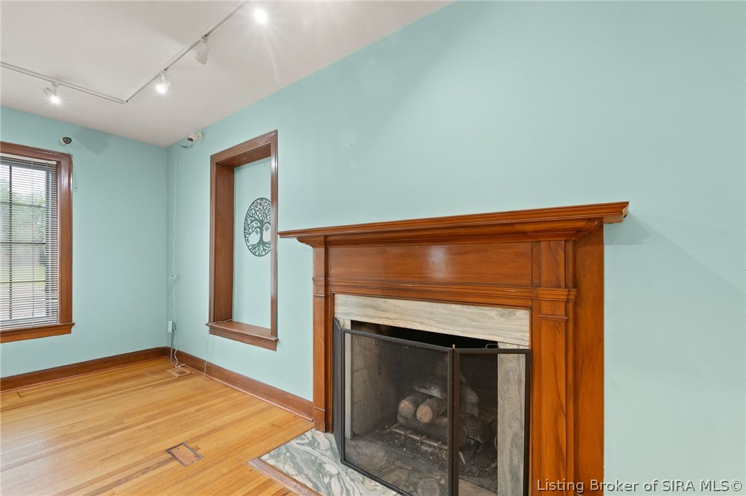 1302 E 10th Street Property Photo 13