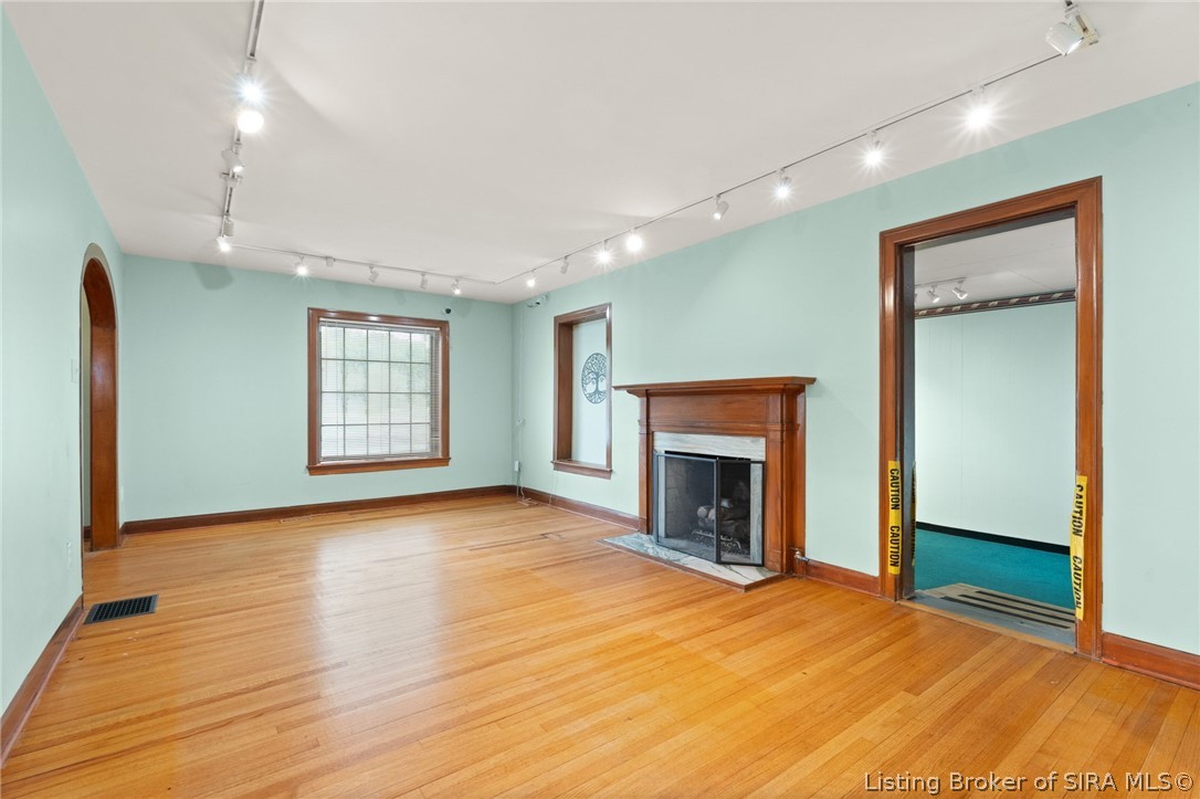 1302 E 10th Street Property Photo 14