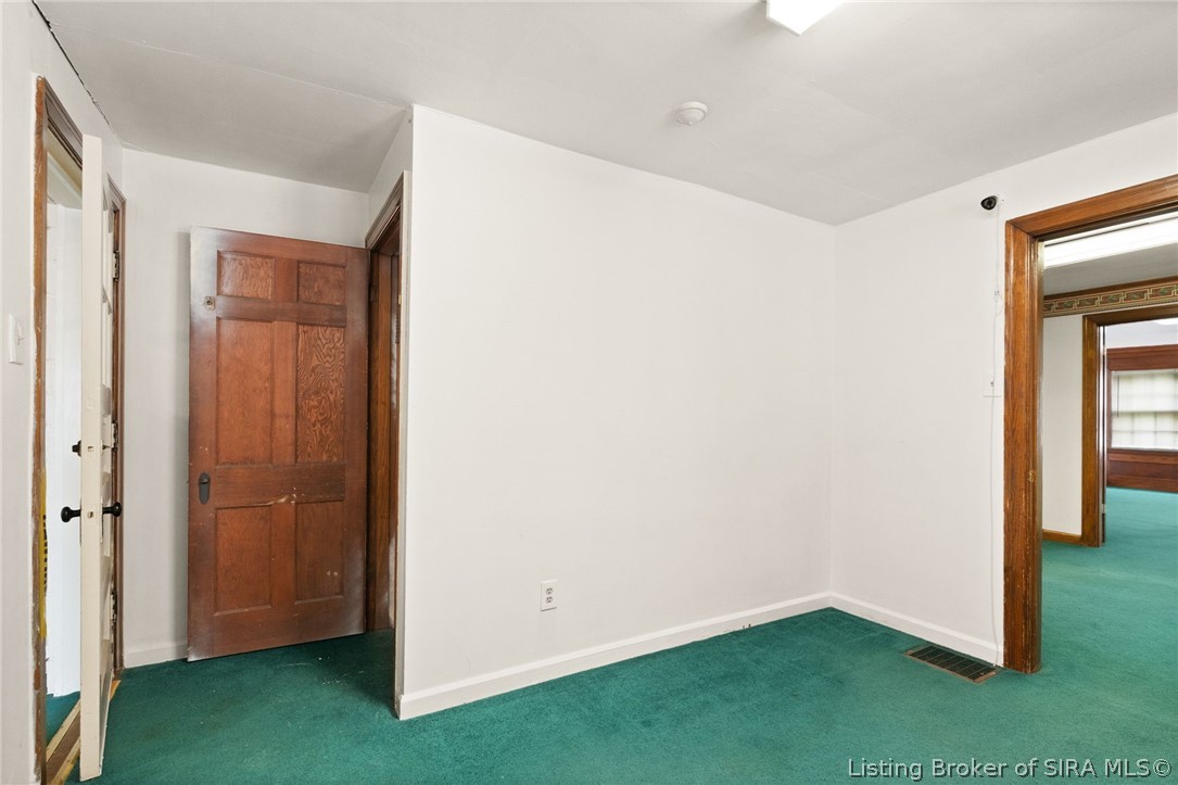 1302 E 10th Street Property Photo 32