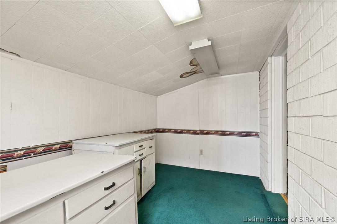1302 E 10th Street Property Photo 34
