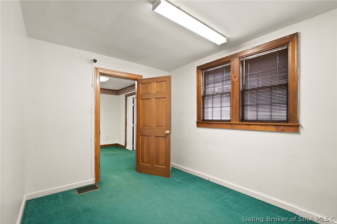1302 E 10th Street Property Photo 35