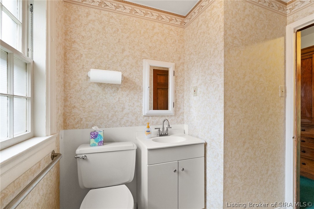 1302 E 10th Street Property Photo 47