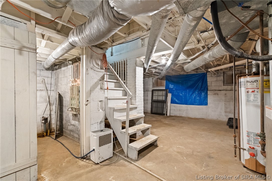 1302 E 10th Street Property Photo 49