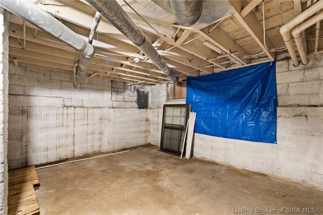 1302 E 10th Street Property Photo 51