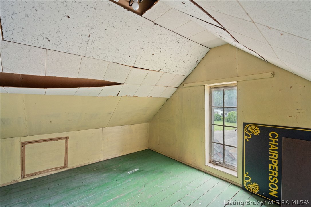 1302 E 10th Street Property Photo 64