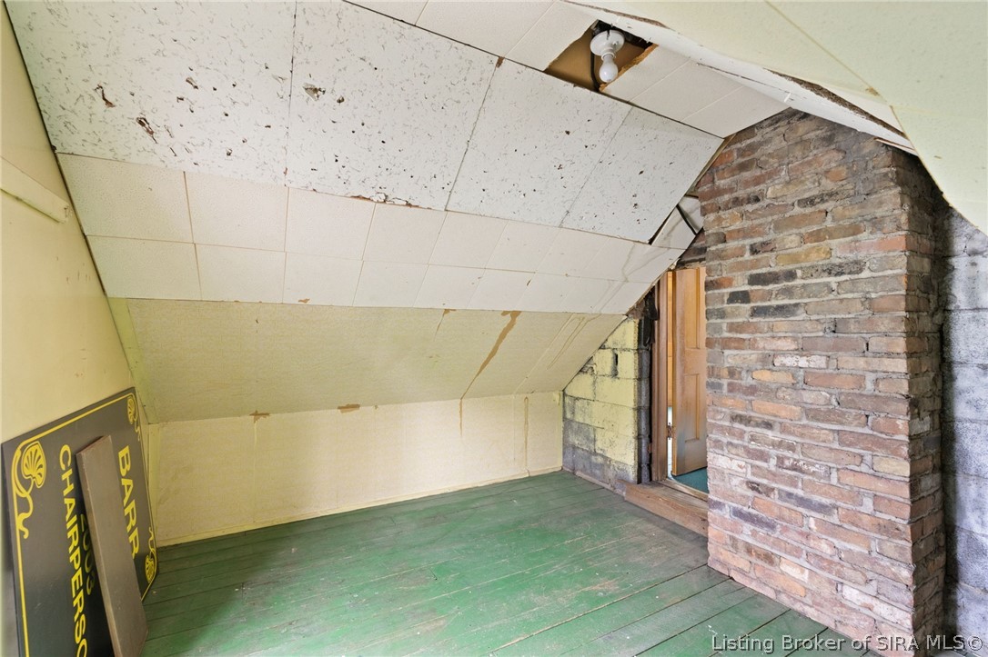 1302 E 10th Street Property Photo 65
