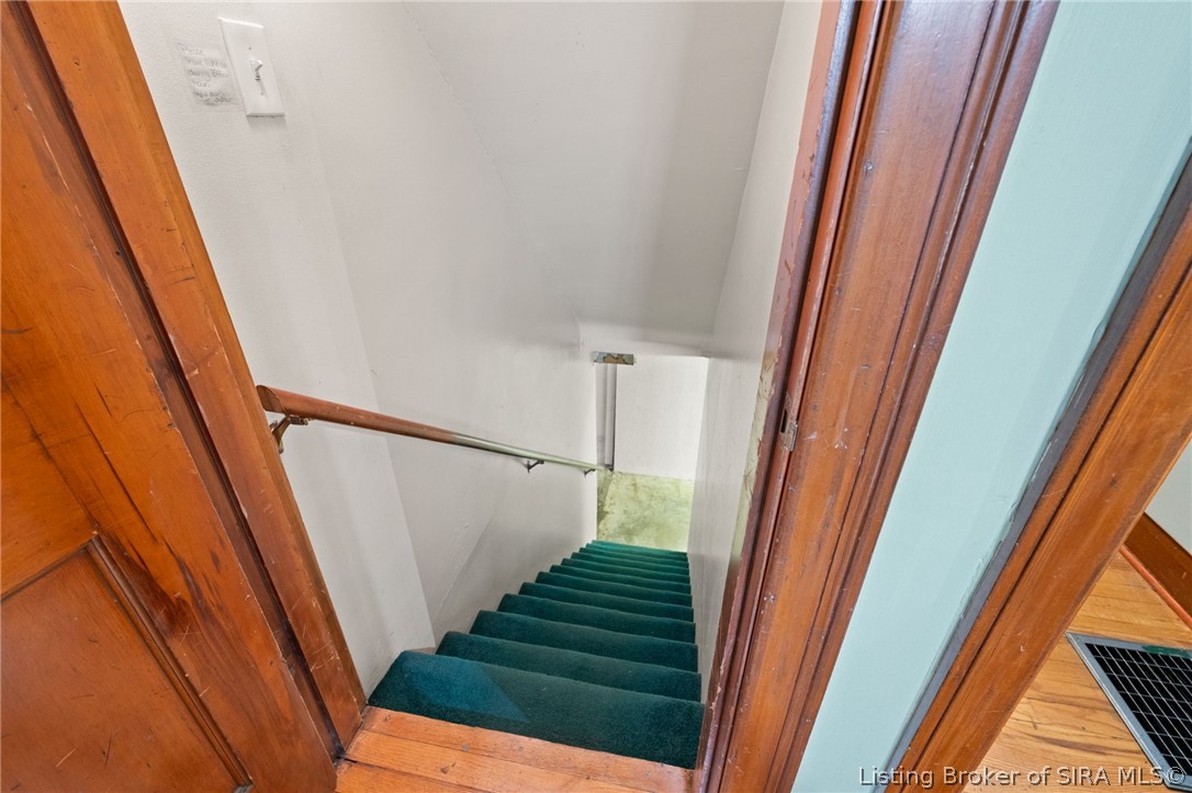 1302 E 10th Street Property Photo 68