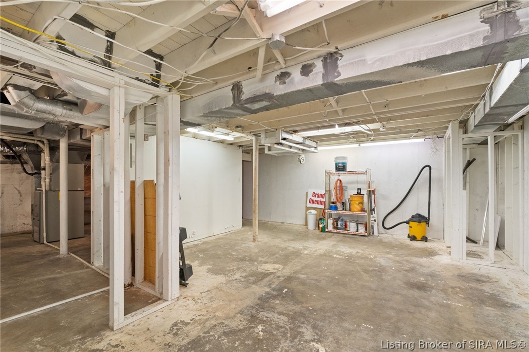1302 E 10th Street Property Photo 71