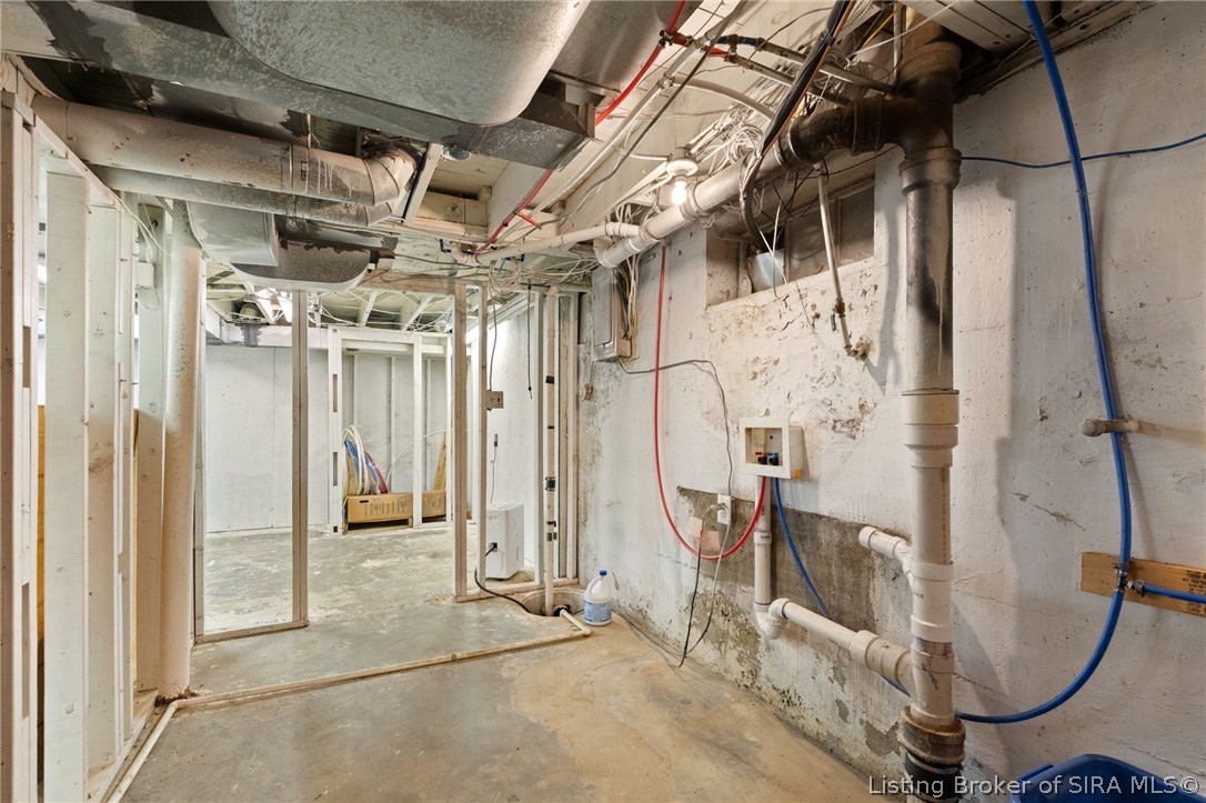1302 E 10th Street Property Photo 73