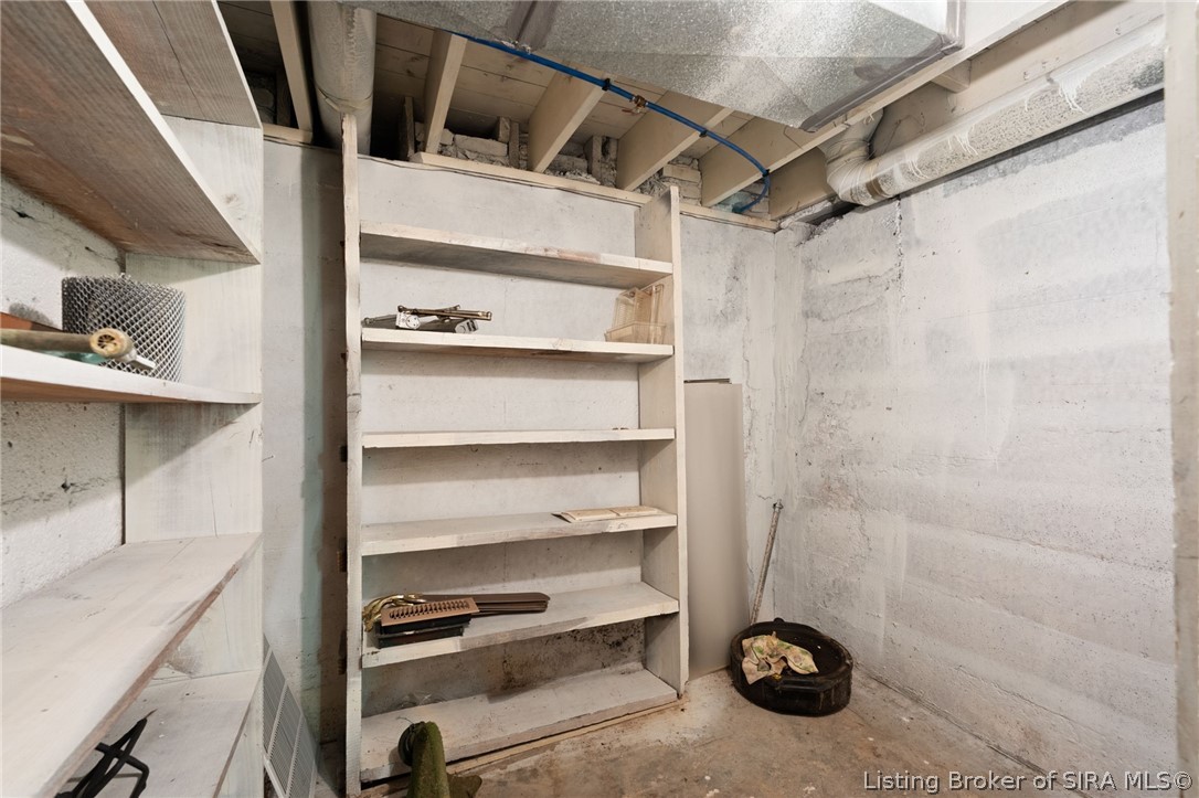 1302 E 10th Street Property Photo 74
