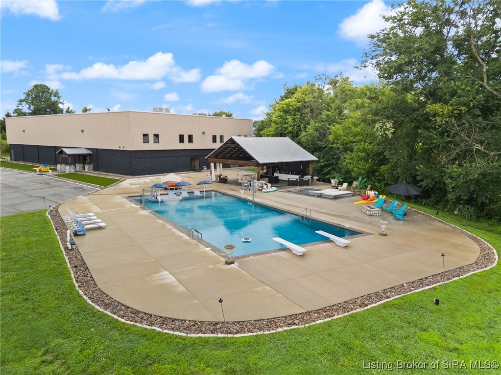 6614 State Road 64 Property Photo 2