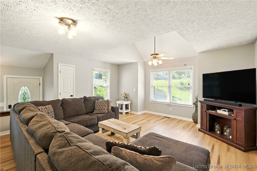 2381 Ridge Crest Drive Ne Property Photo 5