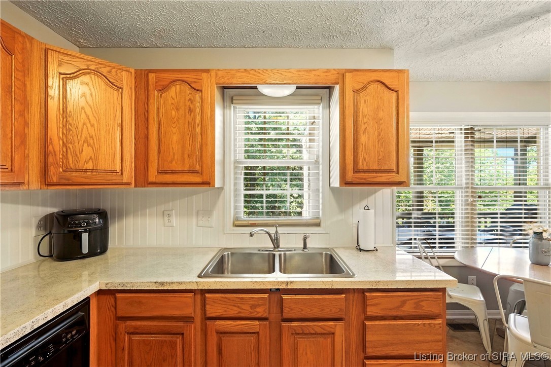 2381 Ridge Crest Drive Ne Property Photo 11