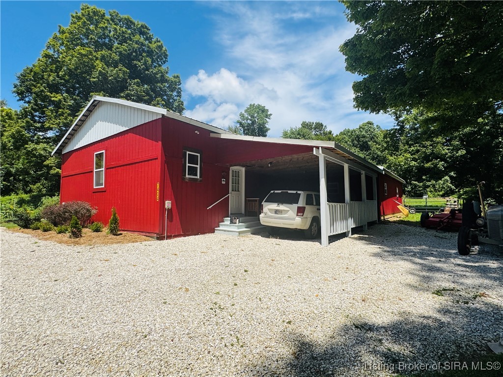 7404 E State Road 160 Property Photo 1
